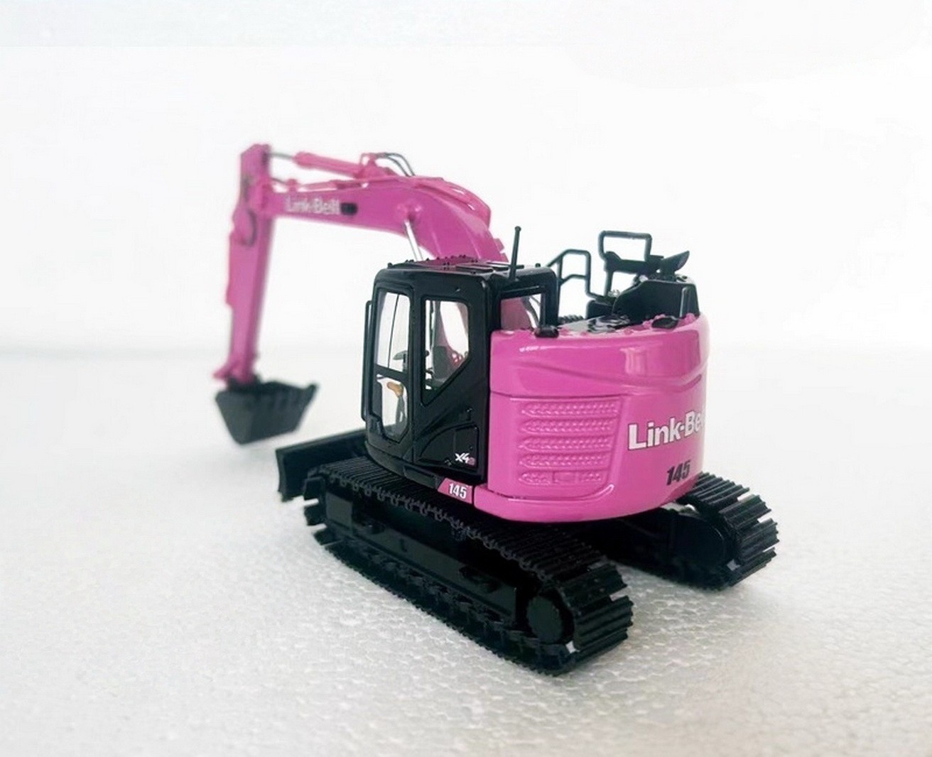 1/50 Scale Link-Belt 145 X4S Compact Excavator Pink Diecast Model Toy Gift