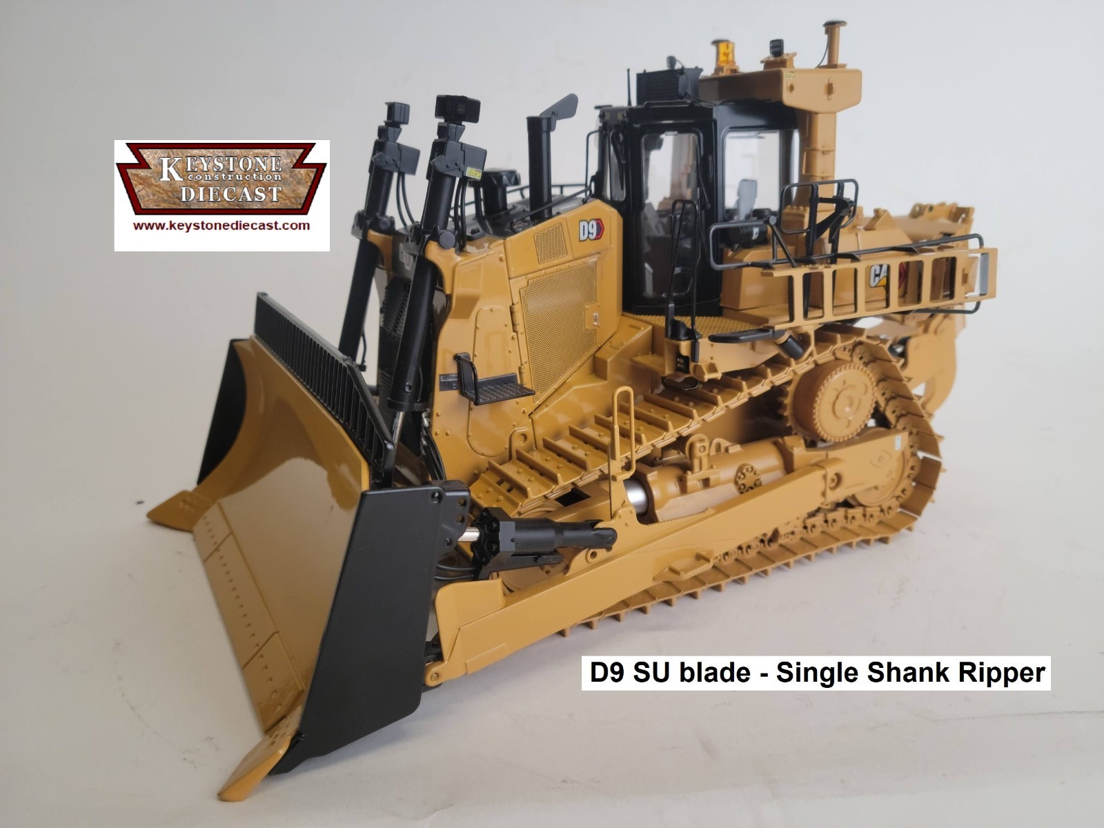 CCM CAT D9 Dozer SU Blade – Single Shank Ripper – Diecast 1/24 – NIB 2022