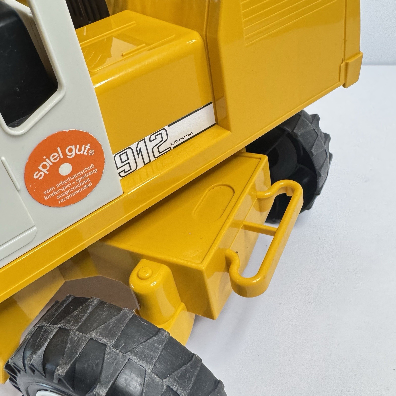 Bruder Toys Liebherr 912 Power Shovel Excavator Backhoe Digger Truck GERMANY