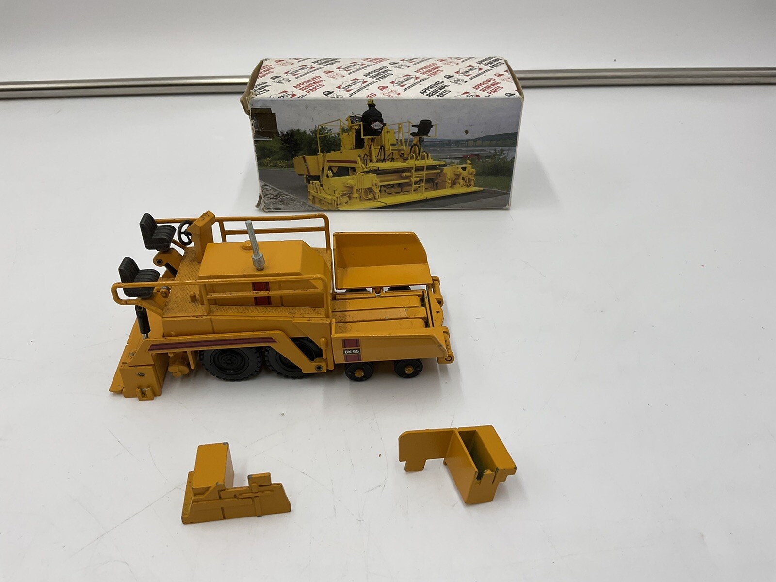 NZG Blaw-Knox PT-500 Paver, 1/50 scale, #245 W. GERMANY DIE CAST TOY PROMO BNIB