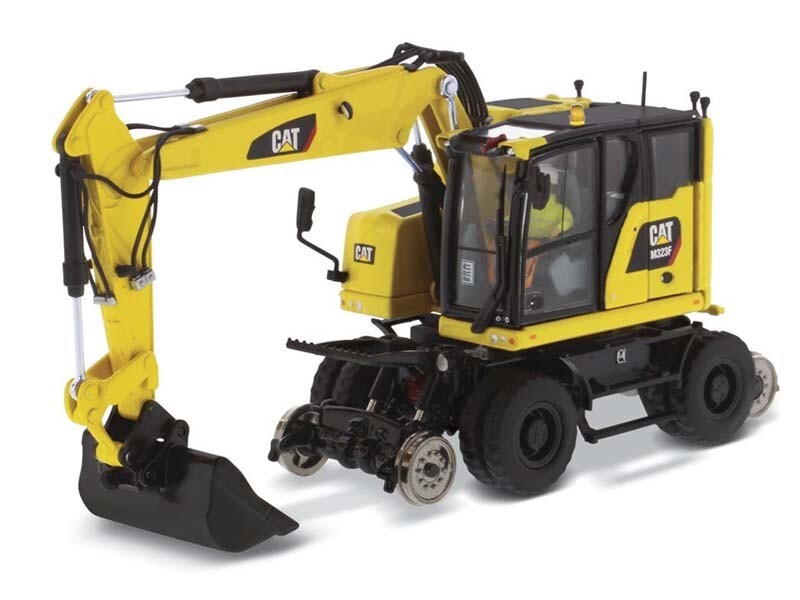 Caterpillar M323F Railroad Excavator 1:50 Diecast Model – Diecast Masters 85661