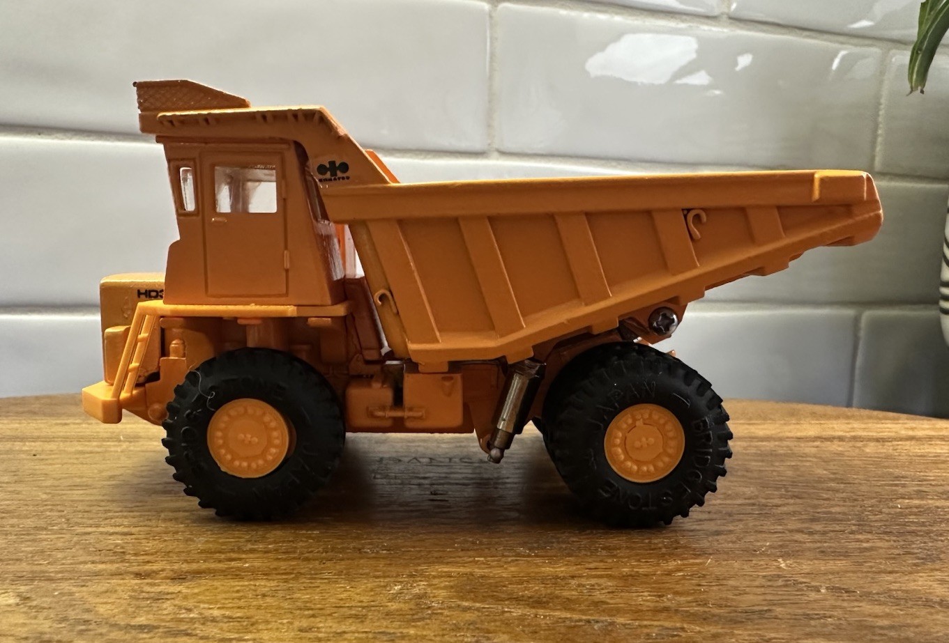 Yonezawa Toys T-56 DIAPET Komatsu HD320-2 Dump Truck #08-0382 w/Orig Box 1:60