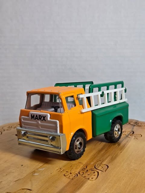 Vintage original 1971 Louis Marx Co. Stake Bed utility truck with ladder