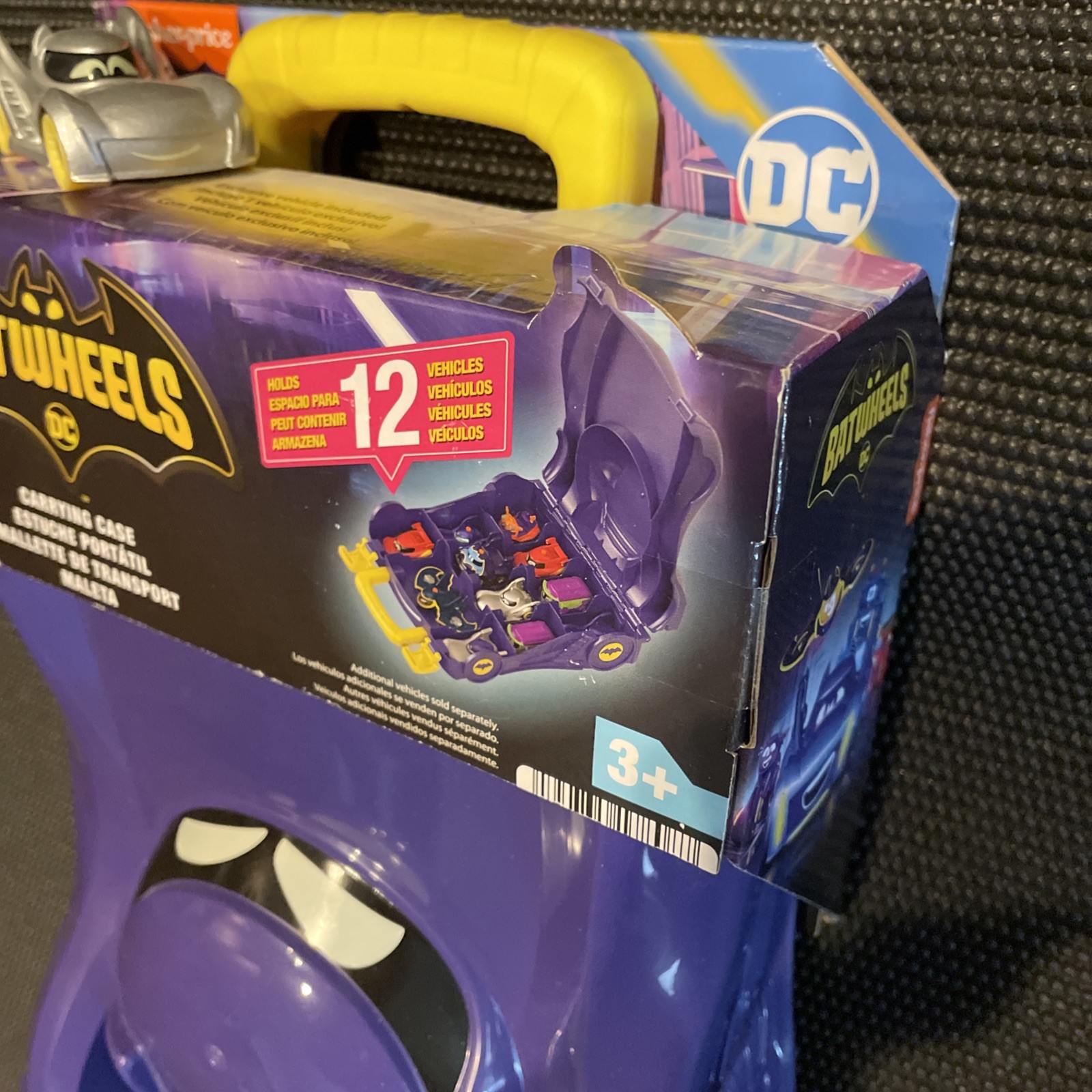 DC Batwheels Batmobile Carrying Case with Exclusive Vehicle Included New
