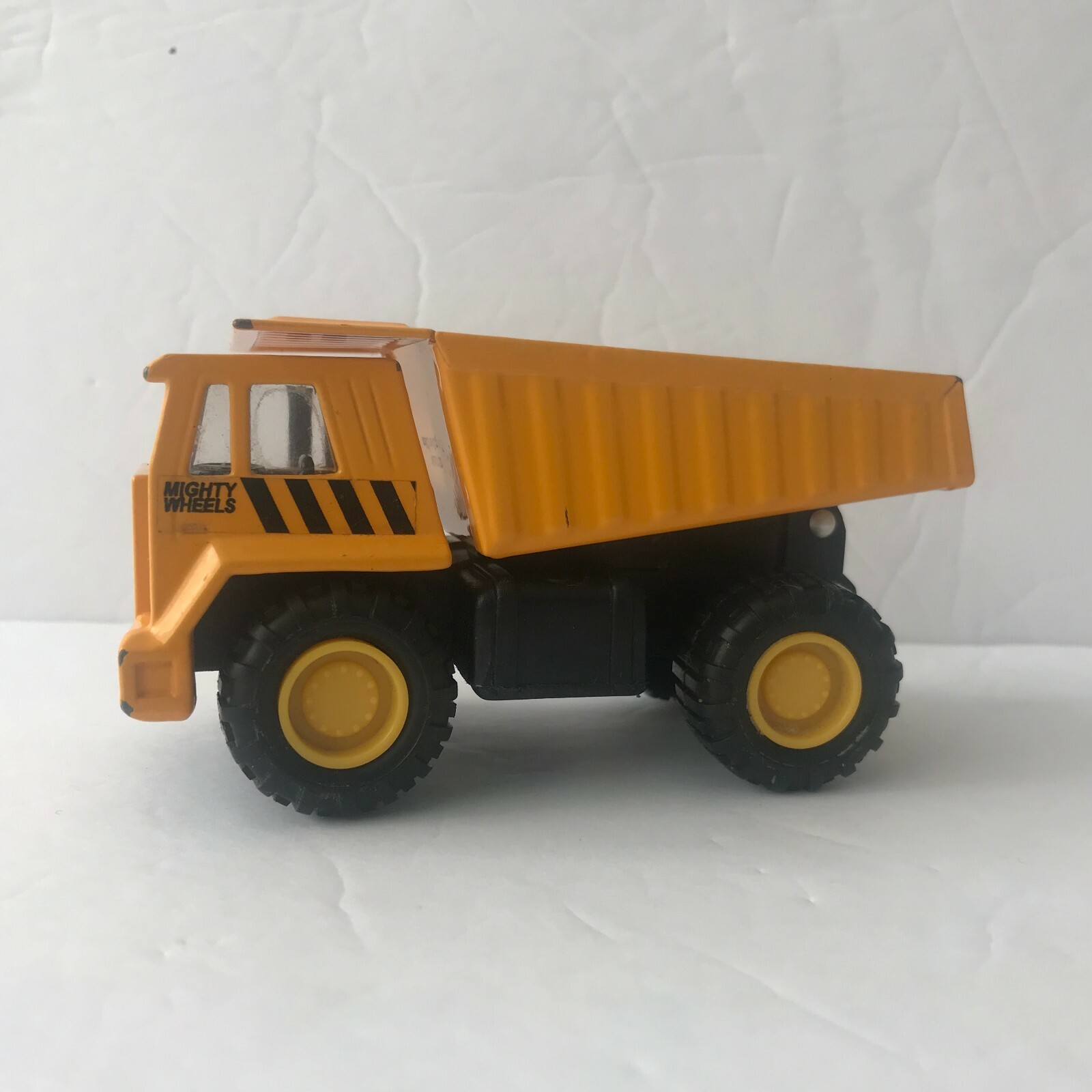 SOMA Mighty Wheels Dump Truck Front End Loader Construction Yellow Metal Plastic