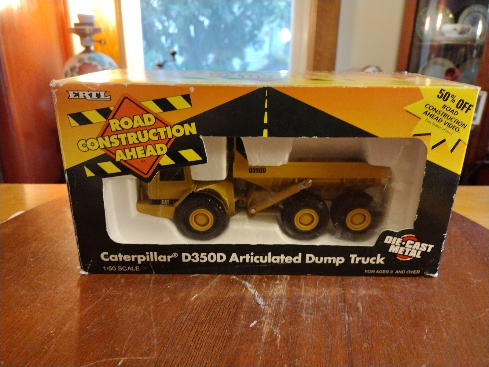 Vintage ERTL 1:50 Scale Caterpillar D350D Articulated Dump Truck In Box