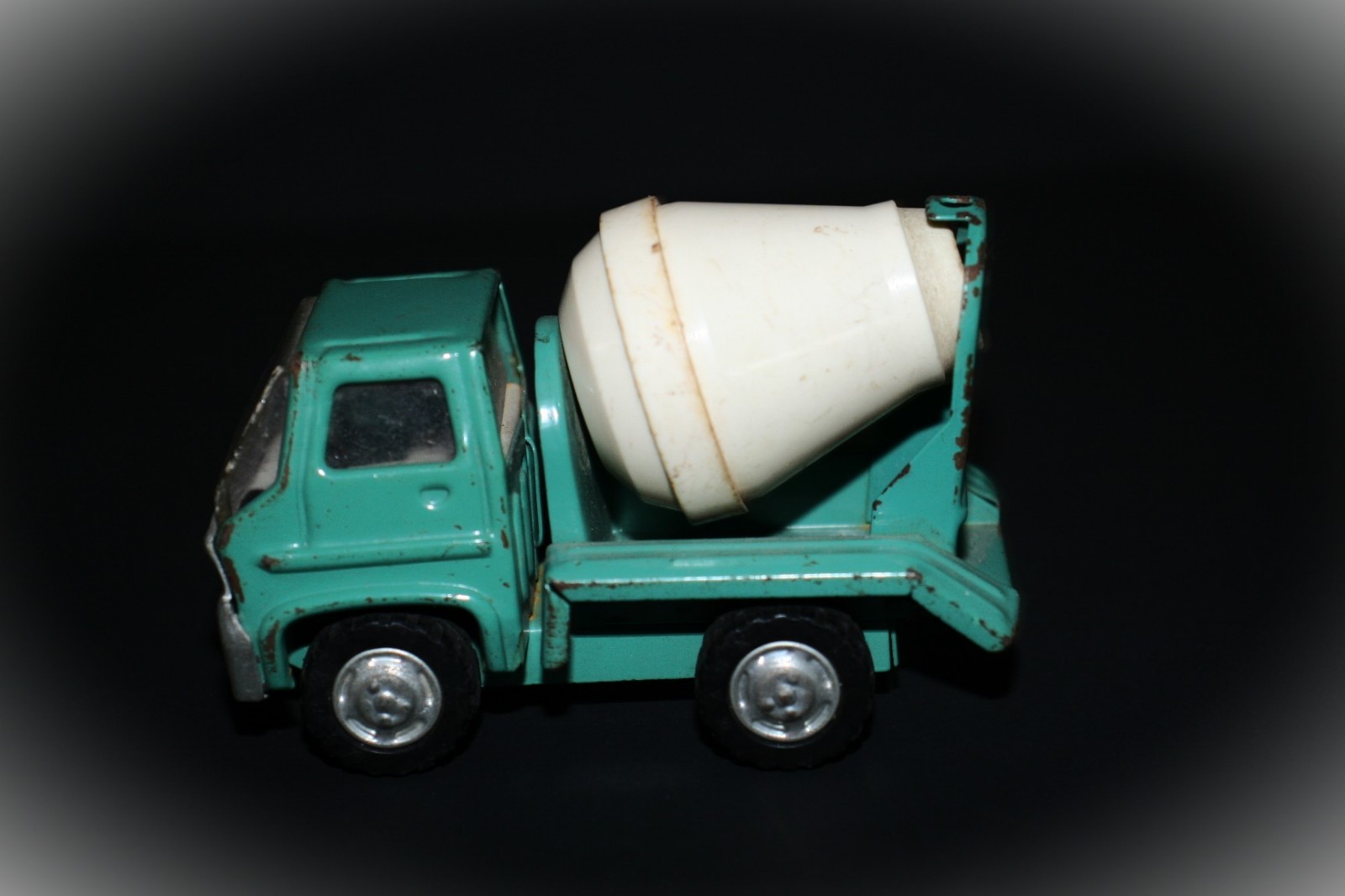 Vintage 1960&rsquo;s MARX Cement Mixer Truck – Pressed Steel RARE colors mint green