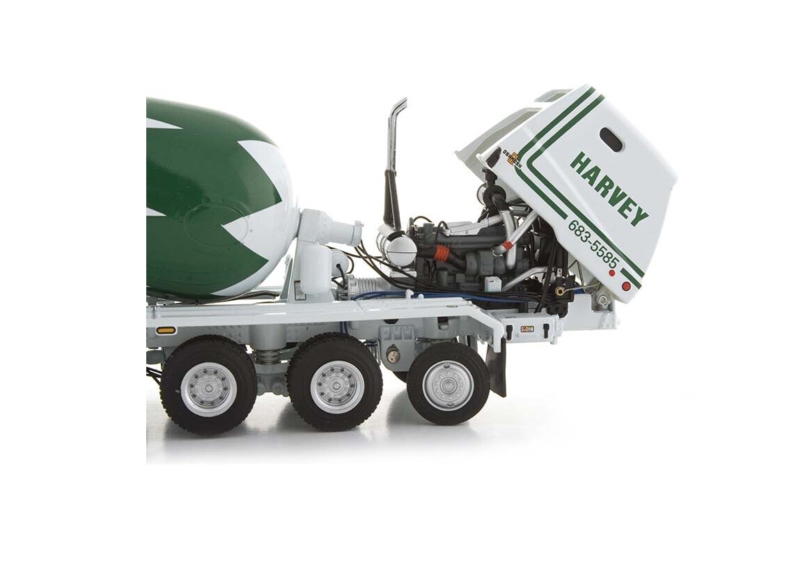 Oshkosh S-Series Cement Mixer – « HARVEY » – 1/50 – TWH #075-01066