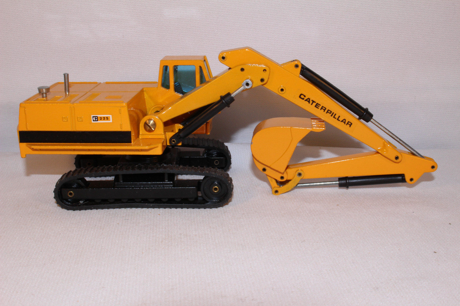 Joal Caterpillar Model 225 Hydraulic Excavator, Nice Boxed