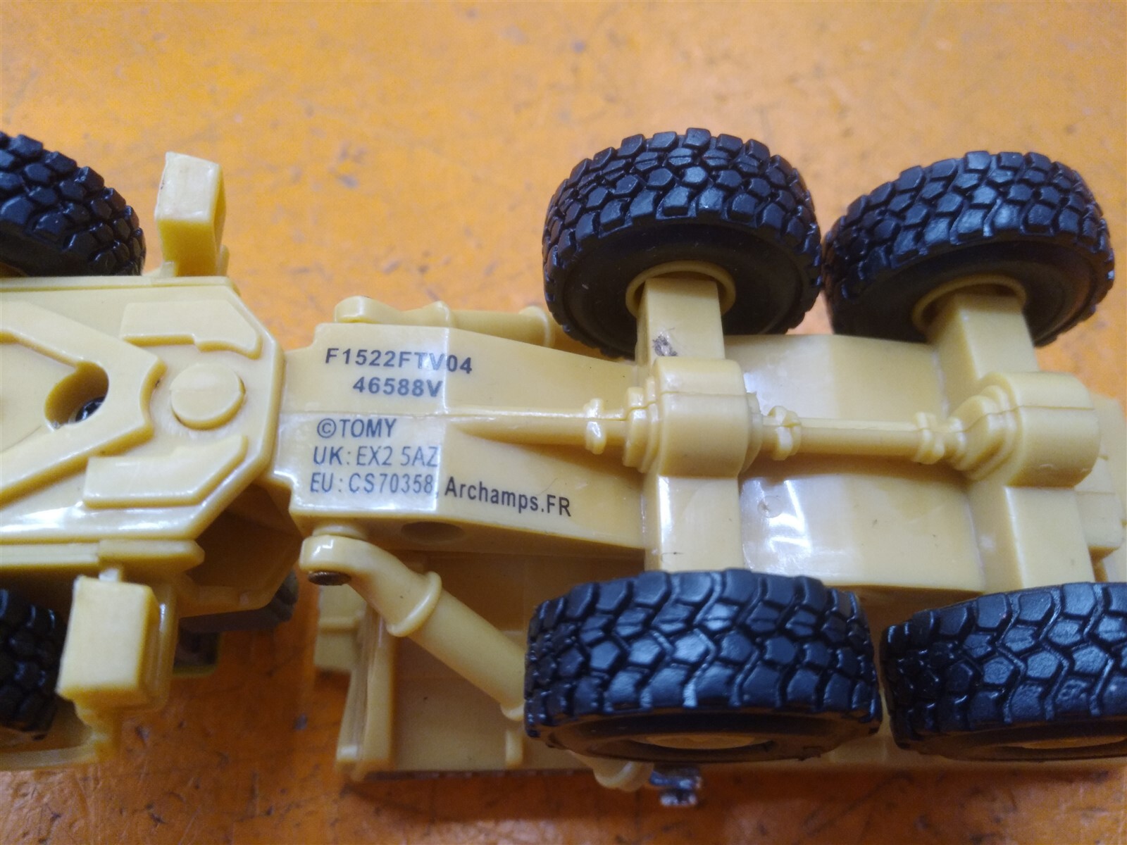 ⭐️⭐️⭐️⭐️⭐️John Deere TOMY Articulated Dump Truck 5 3/8&Prime; Plastic Construction